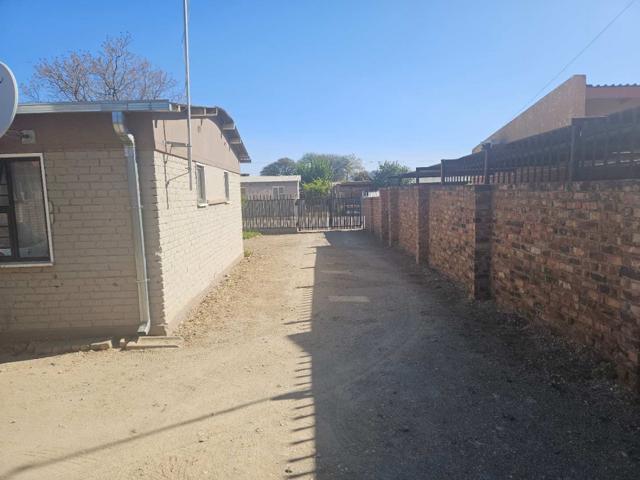 2 Bedroom Property for Sale in Floors Northern Cape